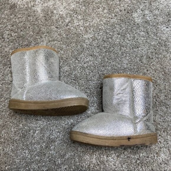 Girls silver boots Sz 7‎ - Picture 1 of 7